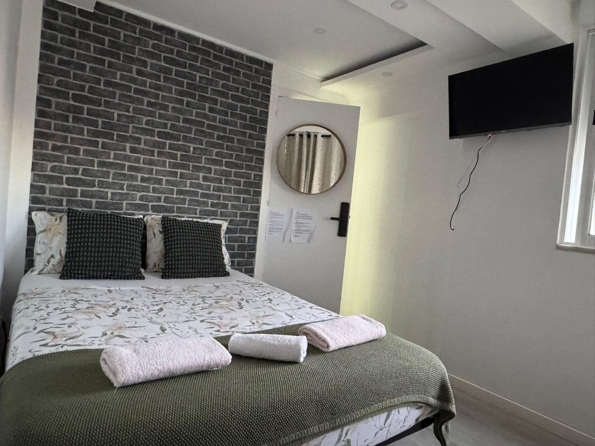 Airport Room Лісабон Екстер'єр фото