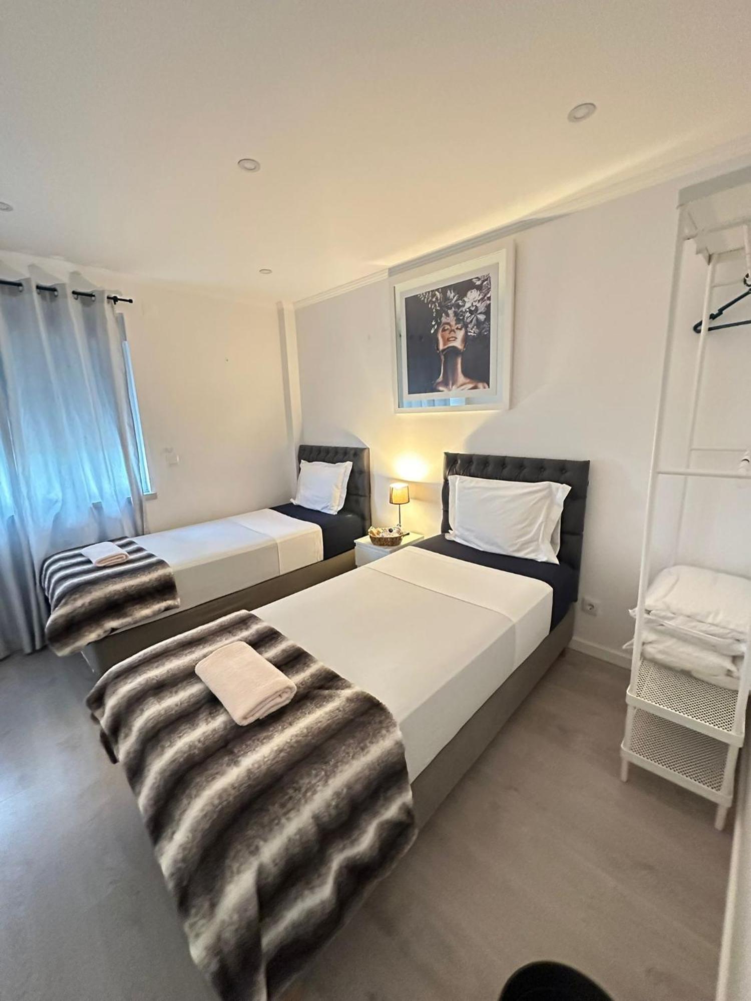 Airport Room Лісабон Екстер'єр фото